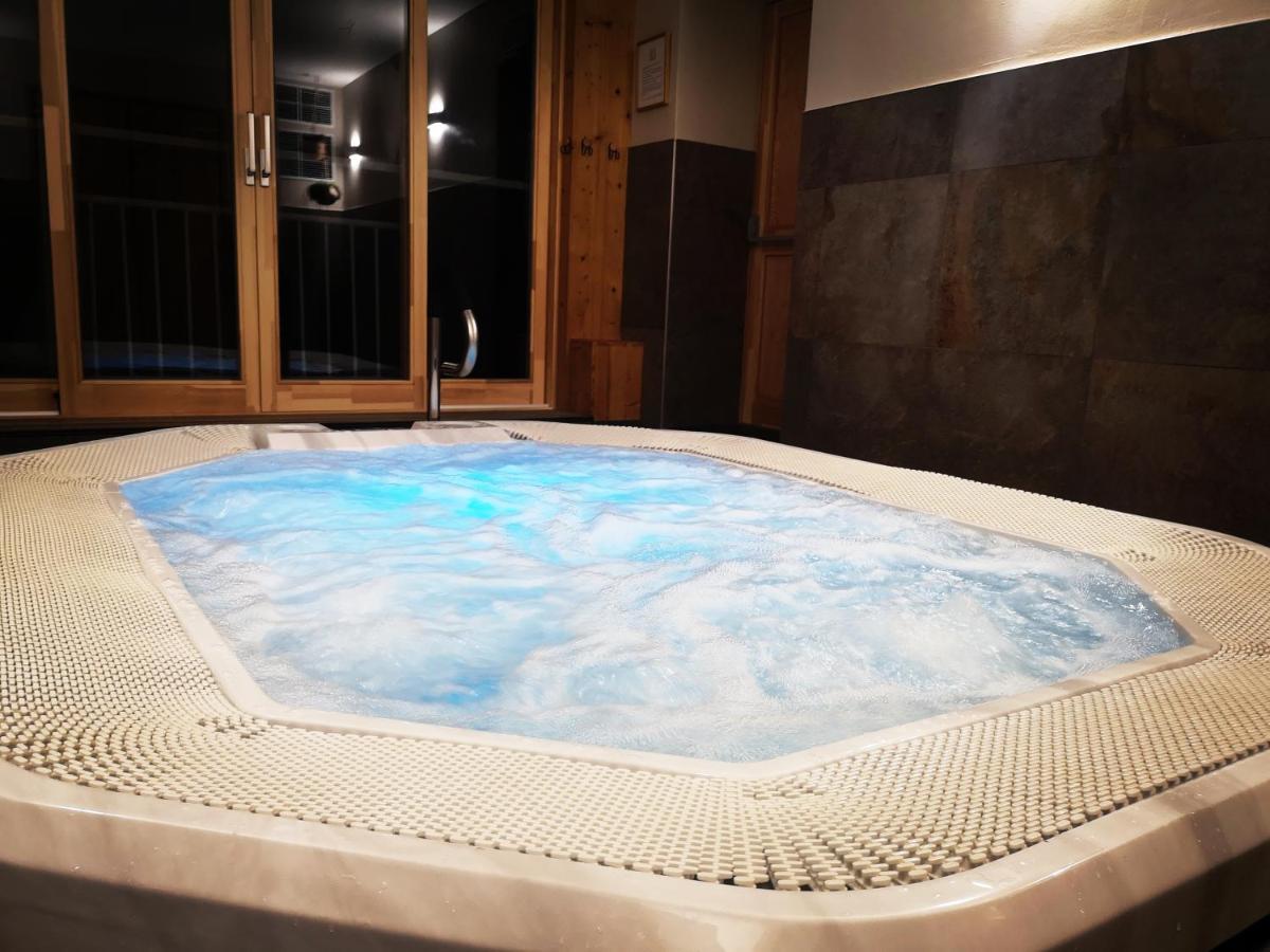 Plein Ciel - Hotel D'Altitude A 1800M シャンペリー エクステリア 写真